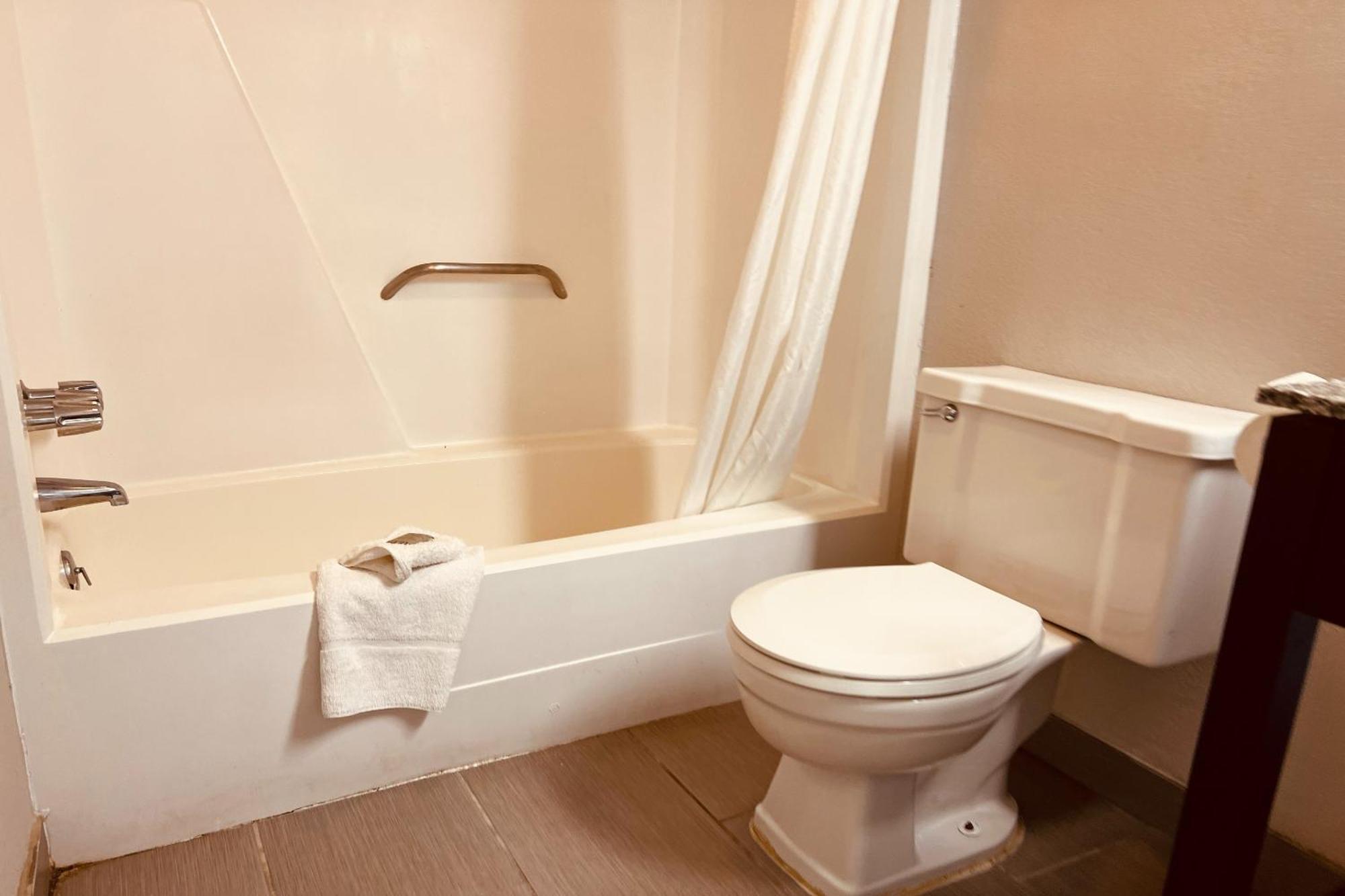 Cambridge Inn Oklahoma City Extérieur photo