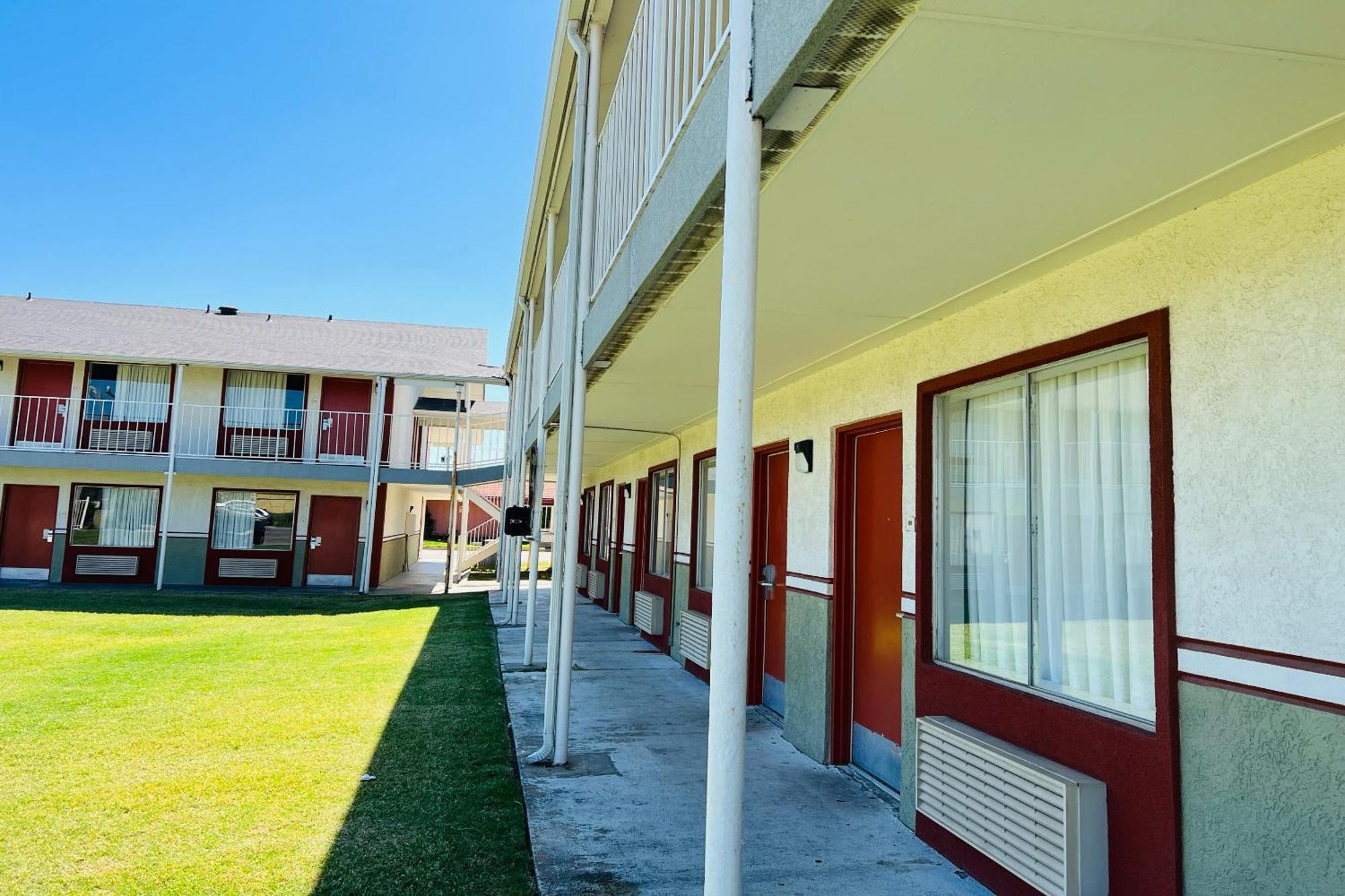 Cambridge Inn Oklahoma City Extérieur photo